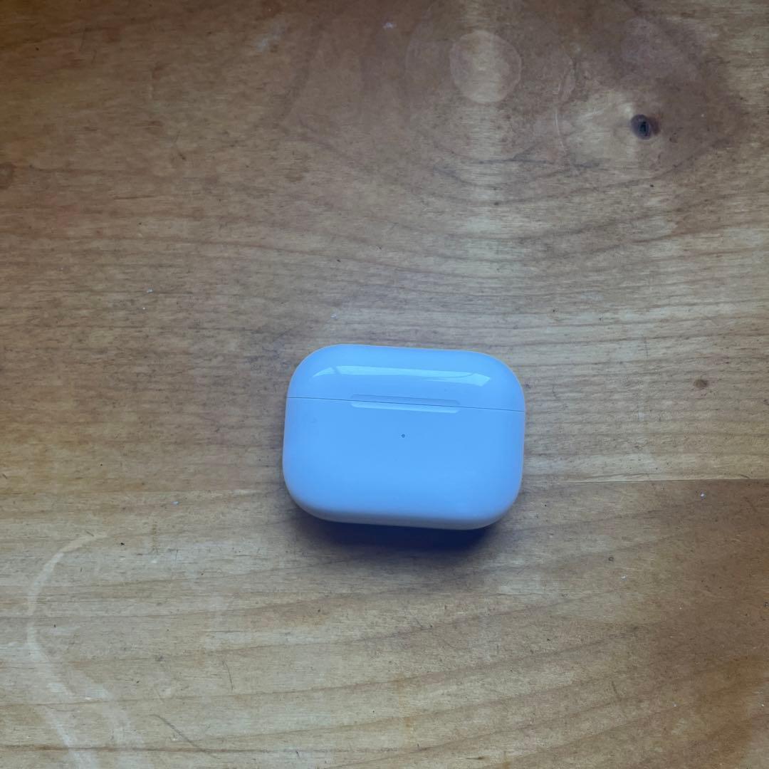 AirPods Pro 充電ケース Amazon.co.jp: 充電ケース 用のAirpods Pro 充電ケース 【 QIIZCP 正規