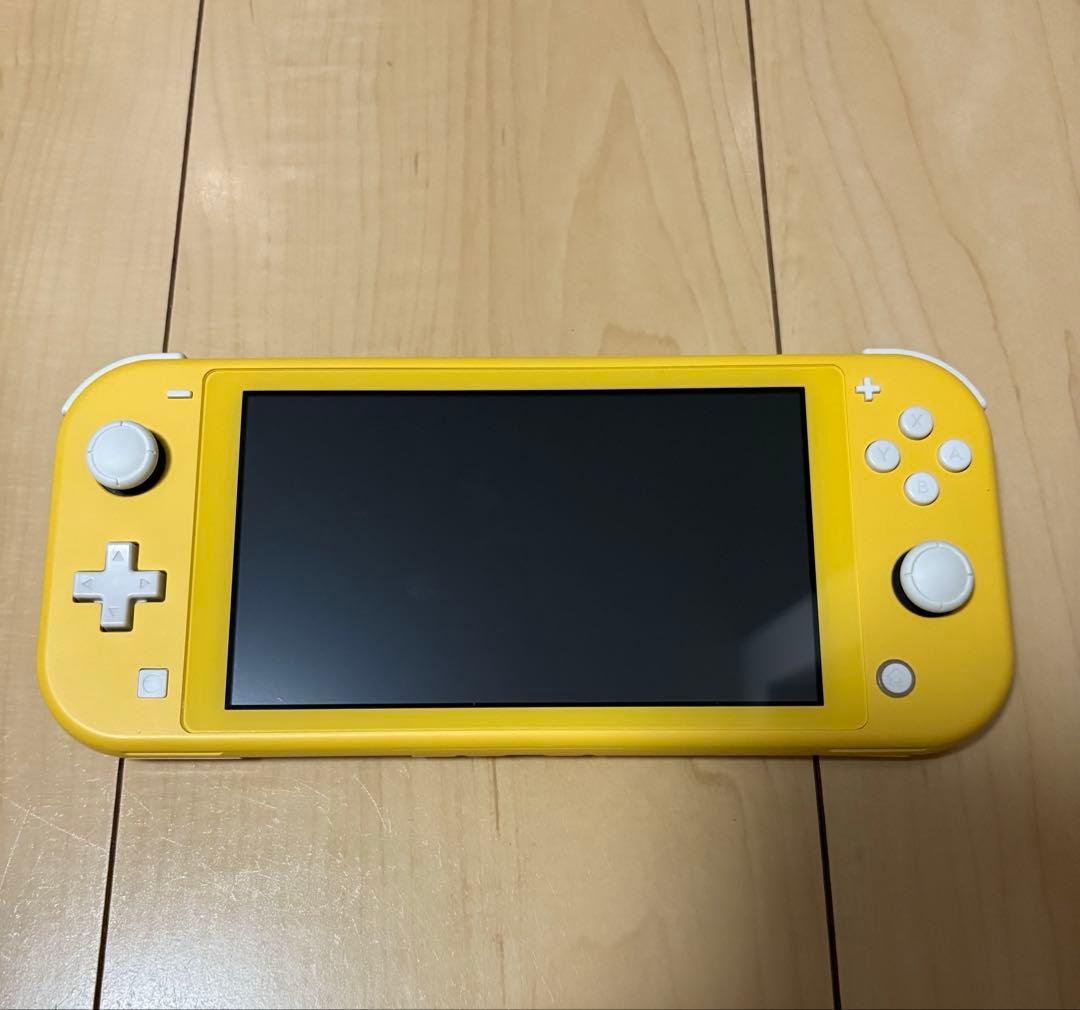 Nintendo Switch Lite イエロー 本体　充電器あり Nintendo Switch Lite イエロー 充電器付き