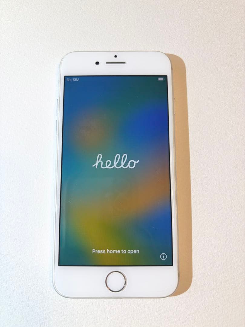 美品】iPhone8 シルバー 64GB SIMフリー バッテリー86%