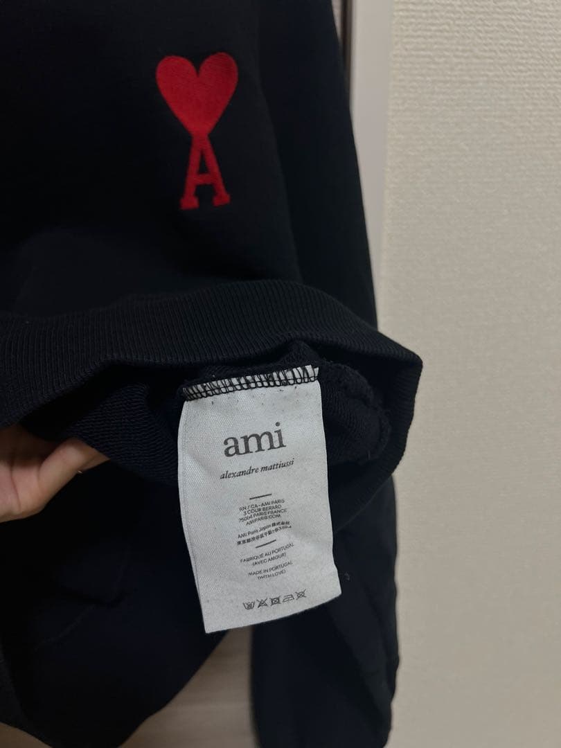 amiparis黒 トレーナー ハート刺繍