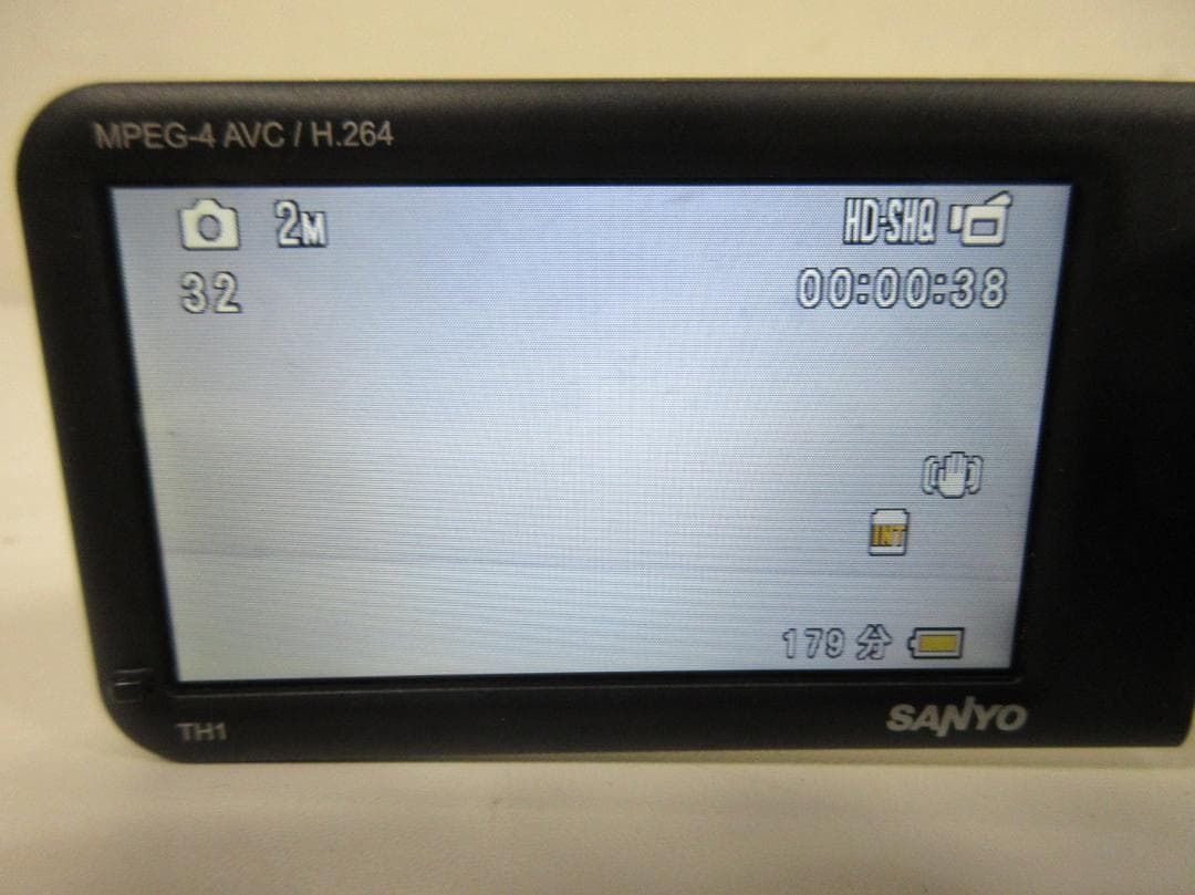 1217V【中古美品】SANYO ビデオカメラ Xacti DMX-TH1 - メルカリ