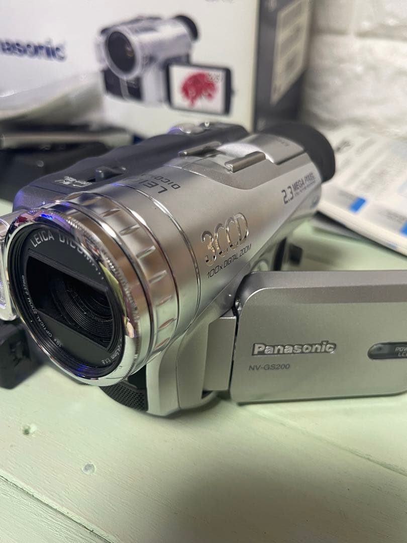 パナソニック　デジタルビデオカメラ NV-GS200K-S 概要 デジタルビデオカメラ NV-GS200K | デジタルビデオカメラ | Panasonic