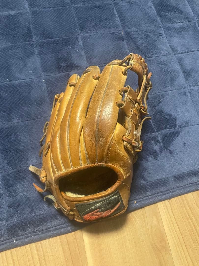 硬式用ヤクルト山田哲人モデル　ドナイヤ ヤクルト山田哲人選手が「買って」使用している硬式軟式グラブ