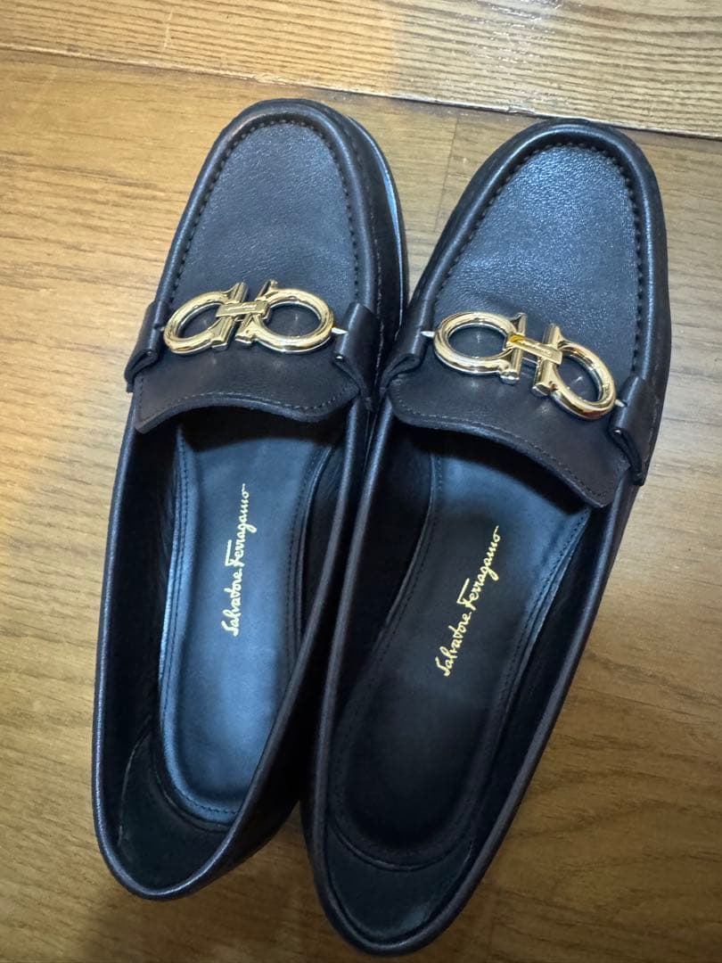 k*i様 フェラガモ レディース ローファー ROLO 6.5 FERRAGAMO（フェラガモ） ローファー ROLO 693739 レディース レザー