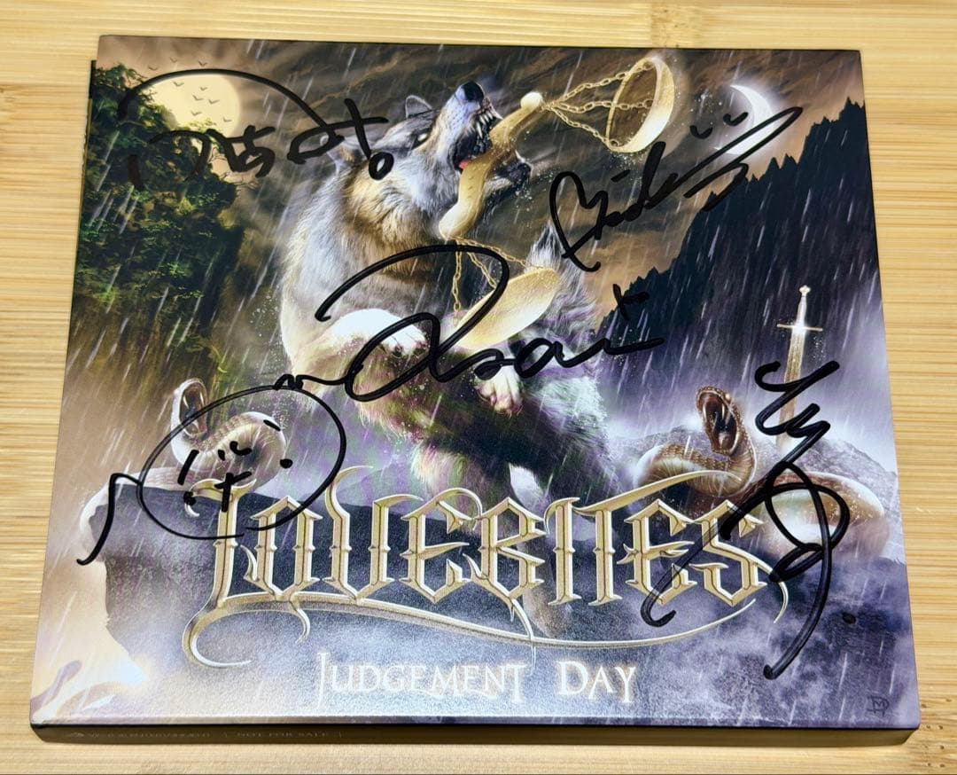 LOVEBITES JUDGEMENT DAY サイン入り LOVEBITES JUDGEMENT DAY サイン入り