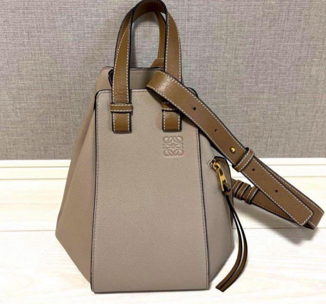 鑑定付・美品】LOEWE ハンモックスモール サンド - メルカリ