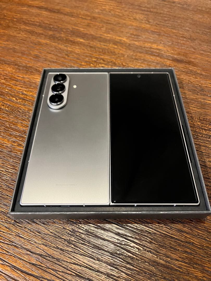 【ほぼ未使用】Galaxy Z Fold7 | 256GB| シルバー シャドウ Amazon.com: Samsung Galaxy Z Fold7 Cell Phone, 256GB AI Smartphone