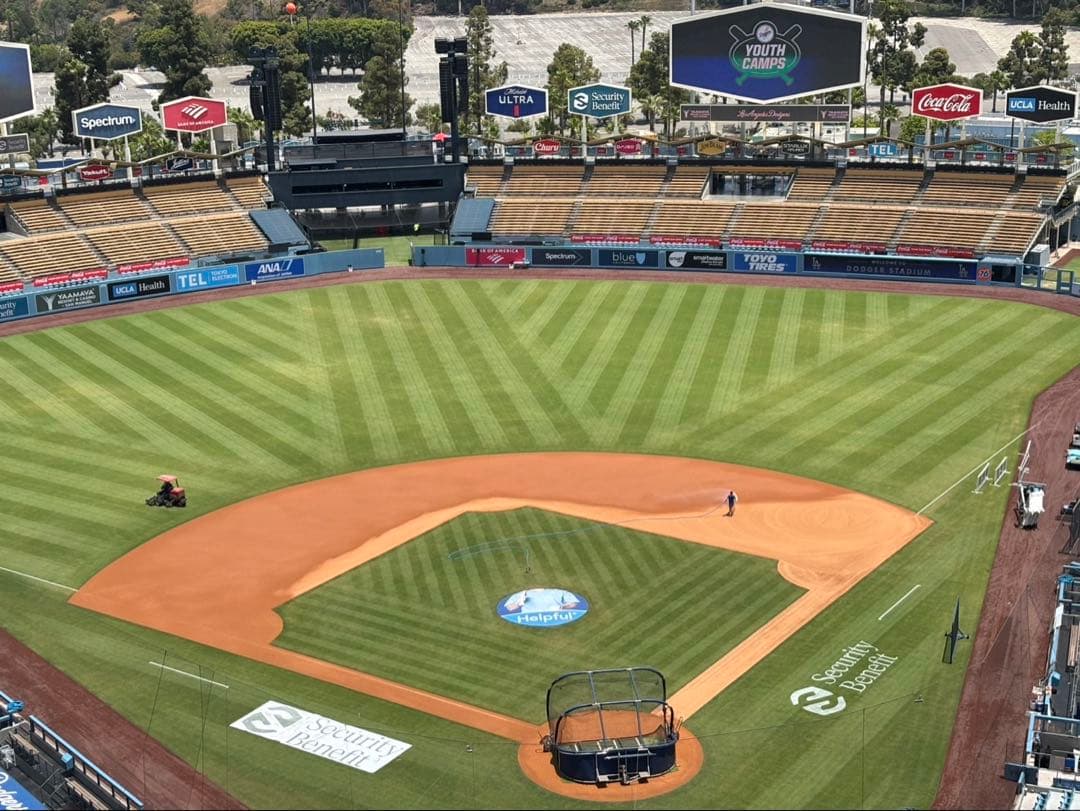 新品未使用】アイスキューブ バブルヘッド フィギュア - メルカリ