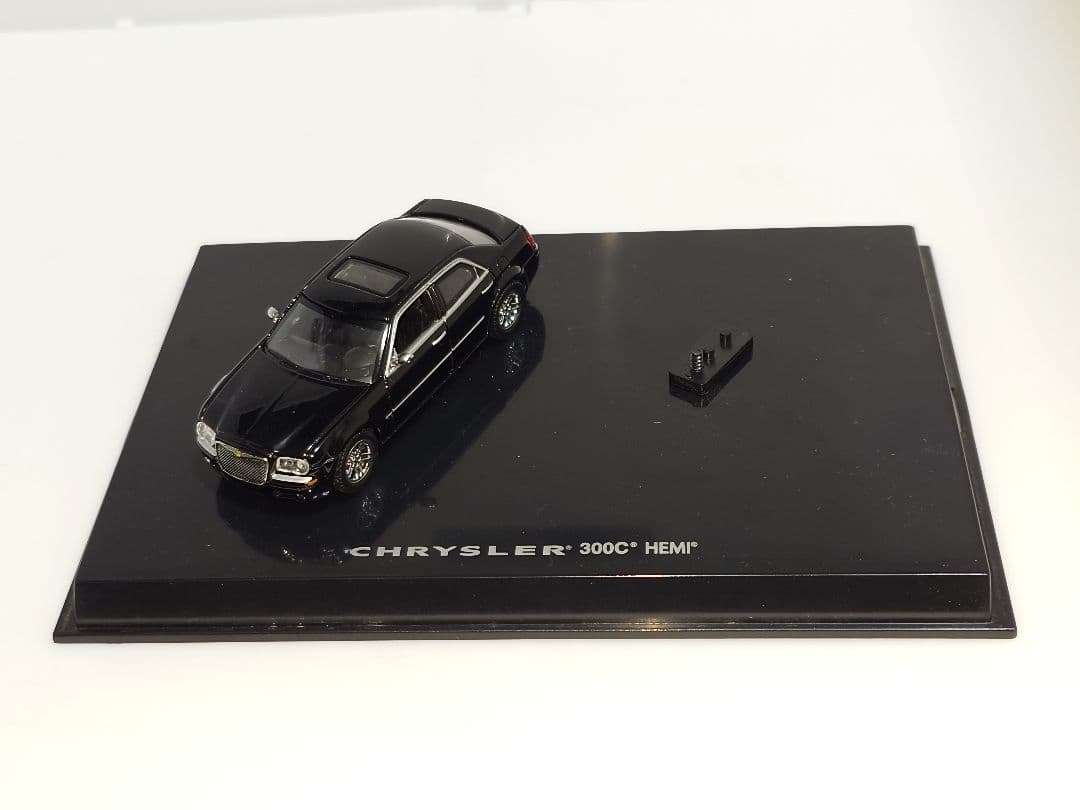 ノレブ クライスラー 300C 1/64 ミニカー ブラック - メルカリ