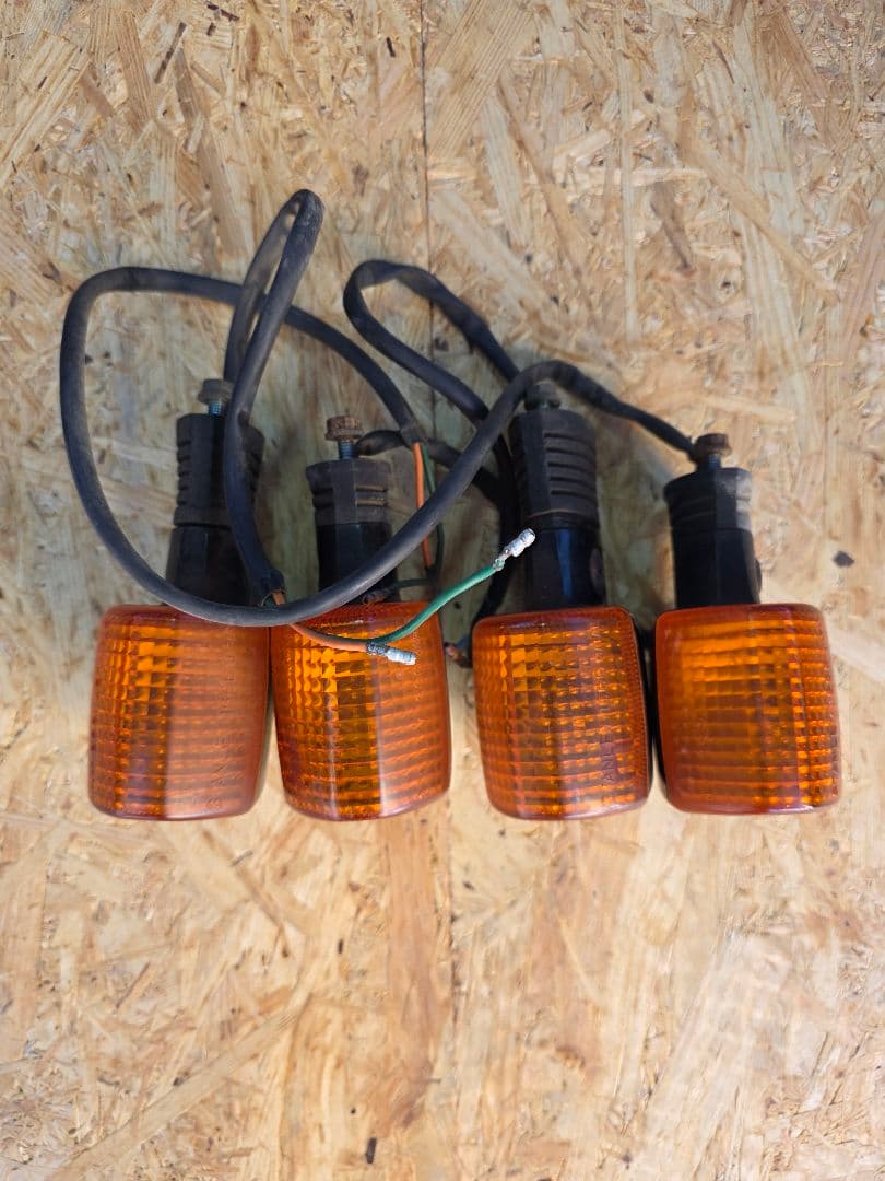 cbr400f純正ウインカー ホンダ（HONDA） CBR400F ウインカー 1666 純正 新品 バイク 部品 NC17