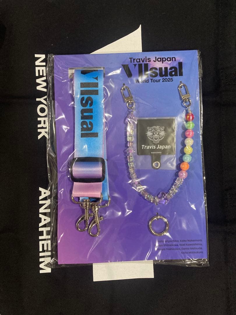 TravisJapan WorldTour2025スマホストラップ ワルツ - メルカリ