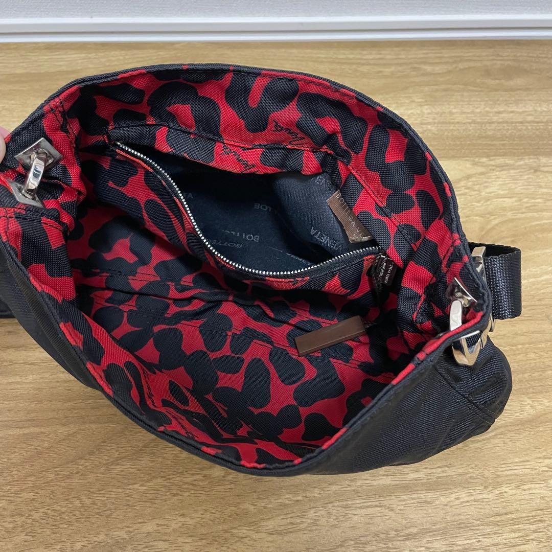 《美品》ボッテガヴェネタ ナイロン×レザー セミショルダーバッグ ブラック 黒