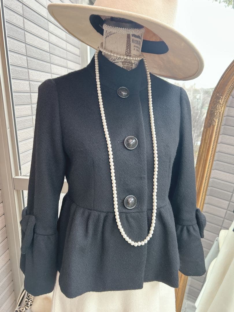 綺麗なお姉さんのM's Gracyカタログ掲載ショートコート - メルカリ