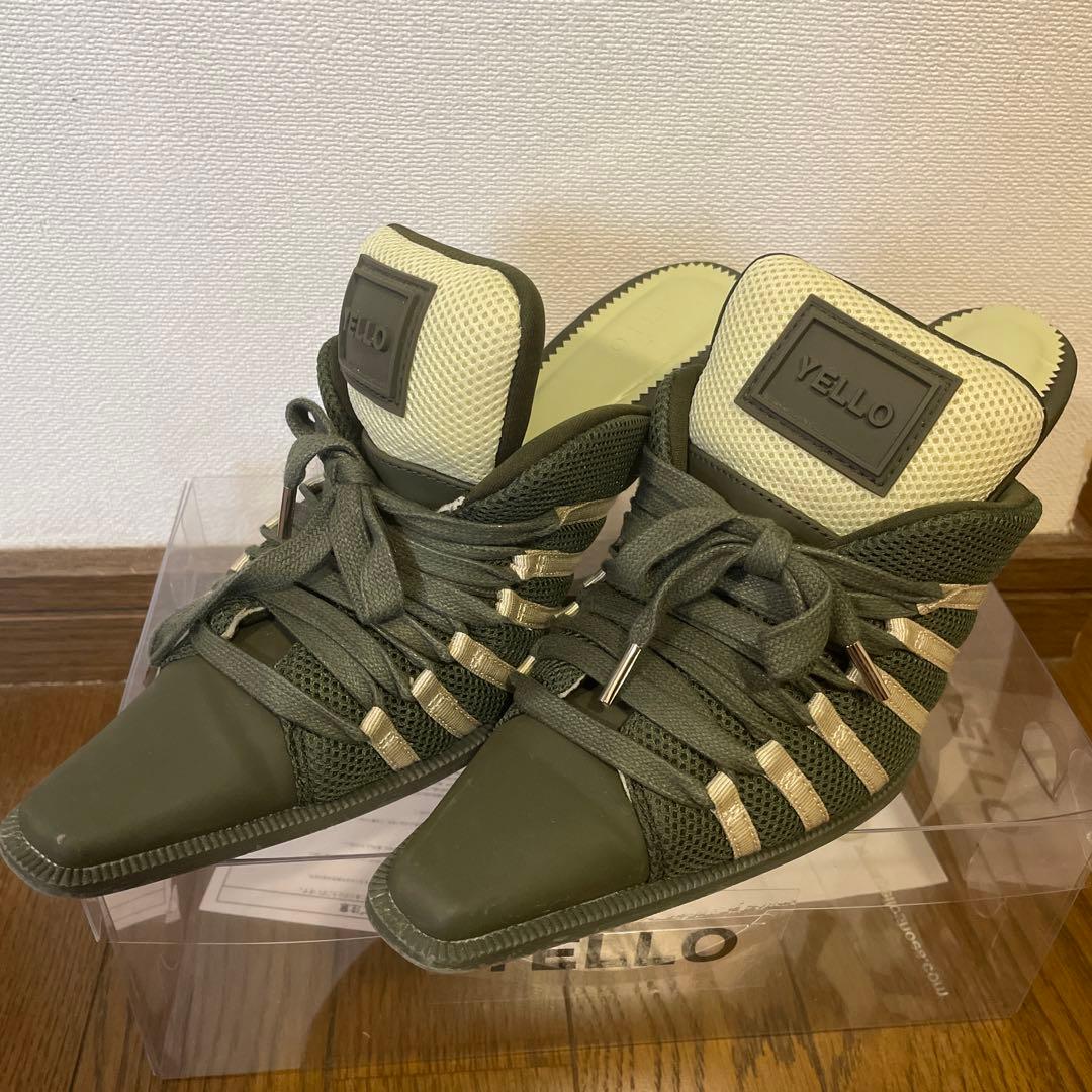yello スニーカーミュール 人気色カーキYELLO スニーカーミュール