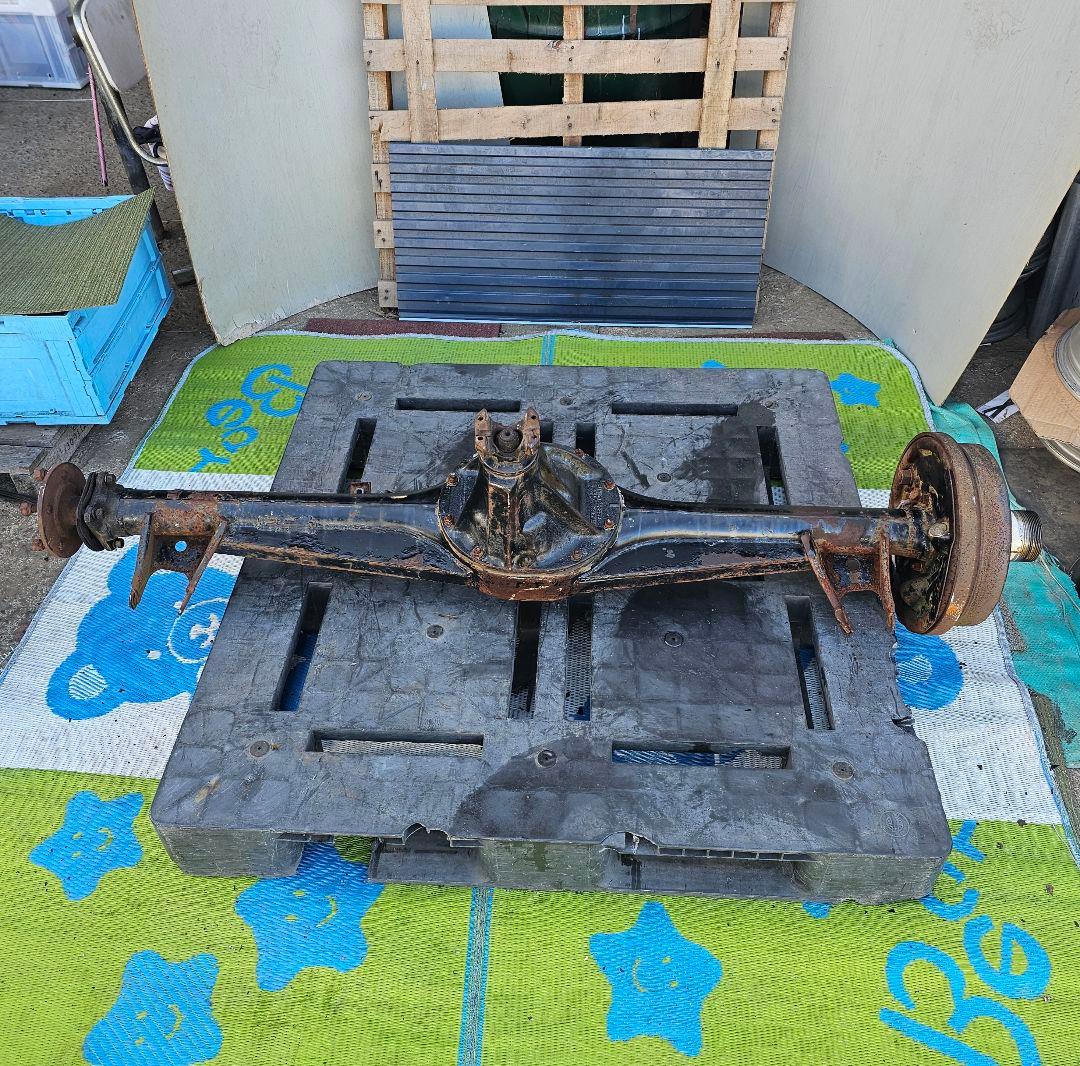 シボレーインパラ ホーシング デフです。 インパラのデフの組付け！ : LOWRIDERFACTORY Classic car repair shop