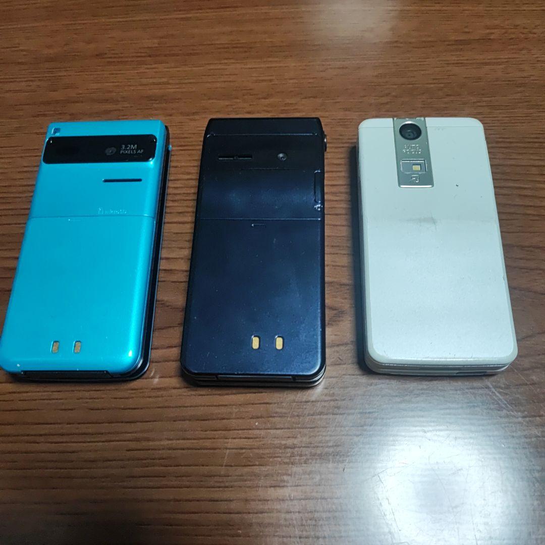 ガラケー3台＋スマホ2台 ジャンクまとめ売り - メルカリ