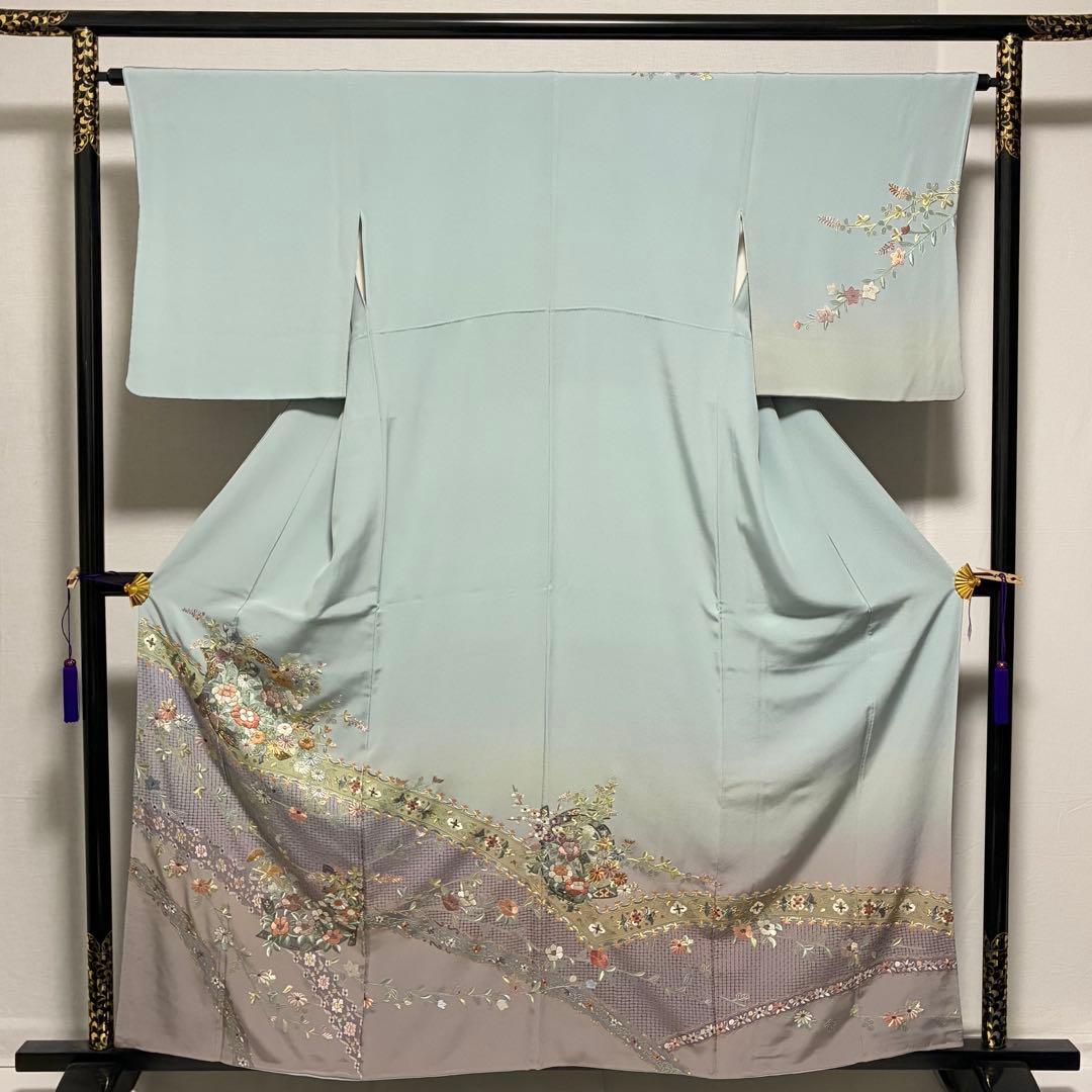 D193 訪問着　汕頭・蘇州刺繍　総刺繍　花模様　正絹　着物　袷 汕頭刺繍 蘇州刺繍 総刺繍 金糸 訪問着 正絹 花柄 熨斗 山藍摺 青緑