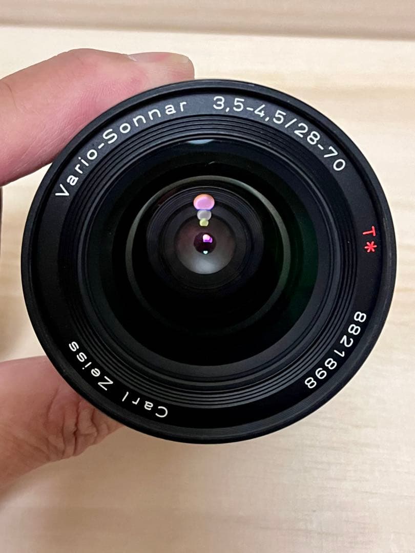 レンズ(ズーム) Contax Carl Zeiss Vario-Sonnar 28-70mm CONTAX ZEISS VARIO SONNAR 28-70MM F3.5-4.5 - Lens Info