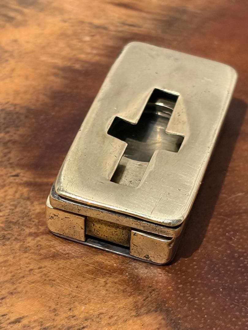 1910年代英国骨董 真鍮 聖書を読むための折り畳み拡大鏡 携帯に便利