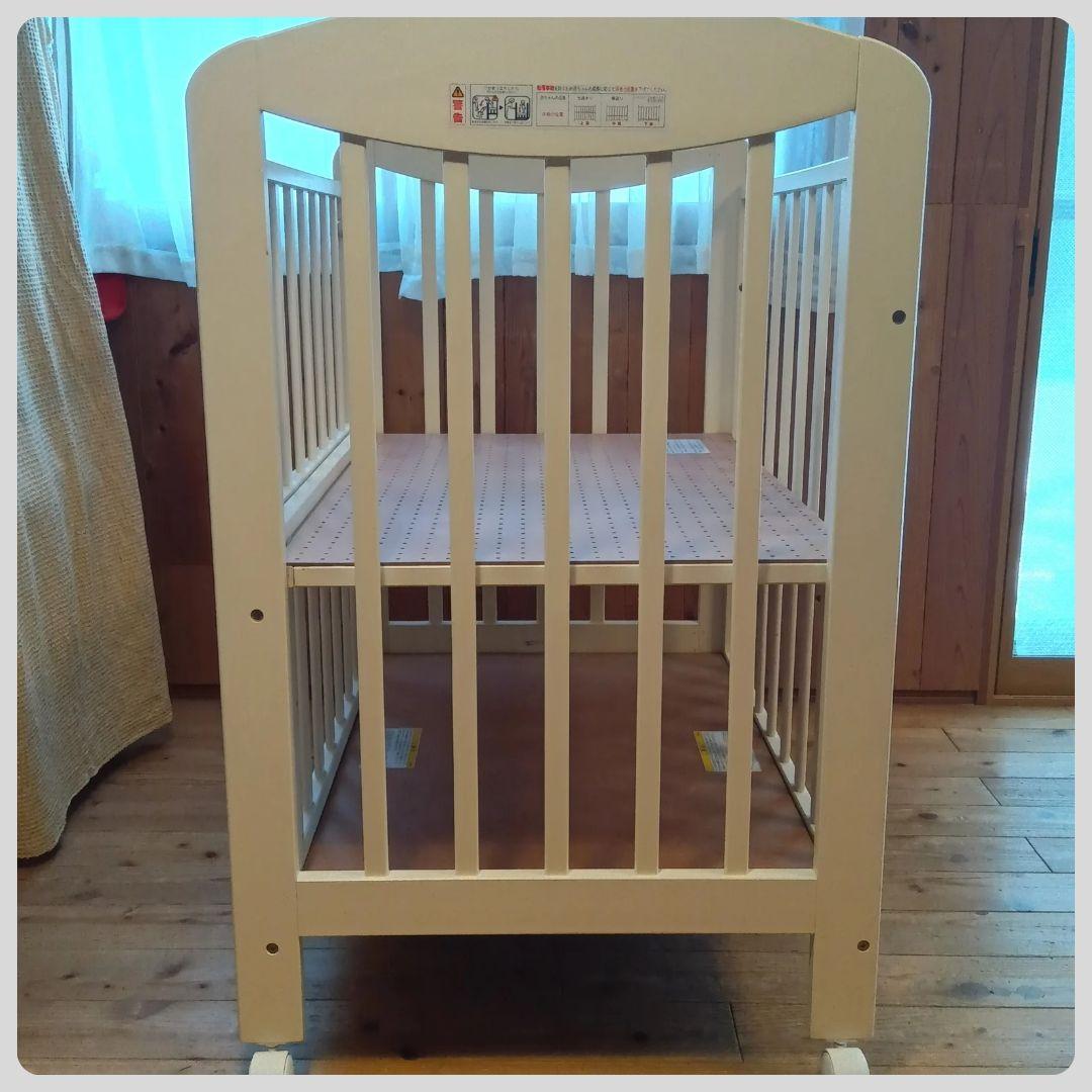 《送料無料❣️１点限り❣️》カトージ　ベビーベッド　 ミニ立ちベッド⭐︎ ぴーこ