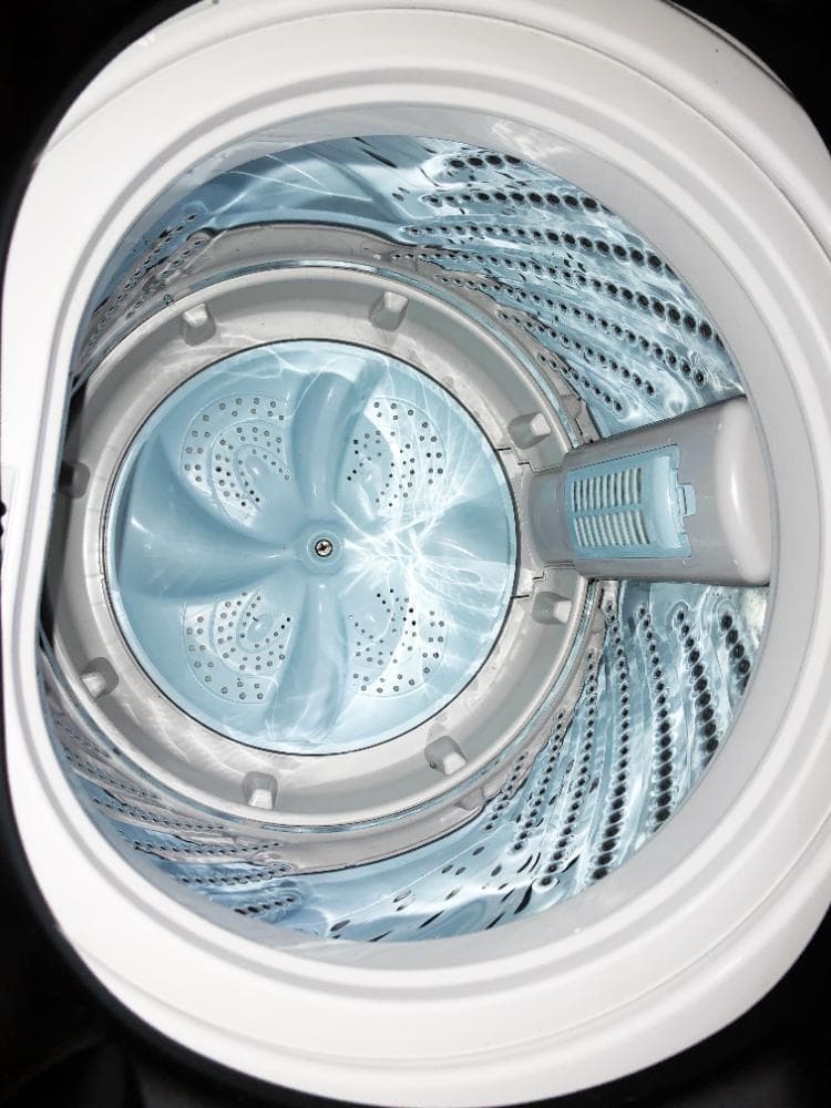 ★美品 中古★Hisense 5.5kg 洗濯機【HW-G55E7KK】FP7U