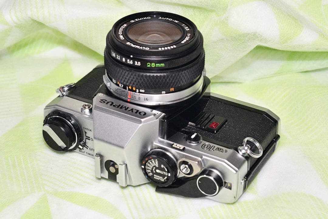 お値引き《動作品》OLYMPUS OM10 +広角レンズ　a407-1