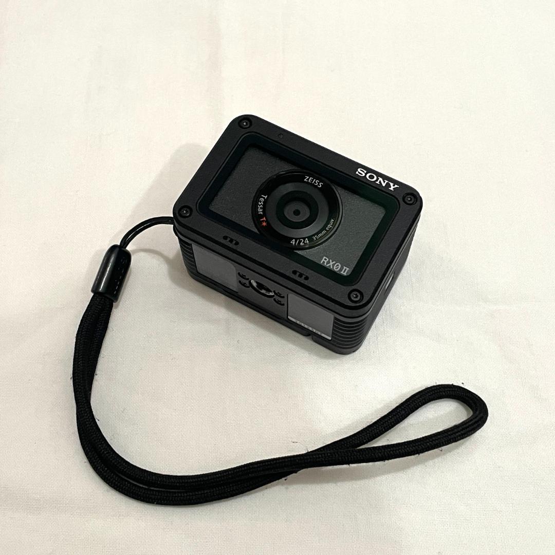 デジタルカメラ SONY RX0 II (DSC-RX0M2) RX0 II premium tiny tough camera | DSC-RX0M2 | Sony Liberia