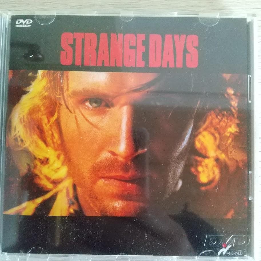 ストレンジ・デイズ/1999年12月31日（DVD） ストレンジ・デイズ／1999年12月31日 - 映画情報・レビュー・評価