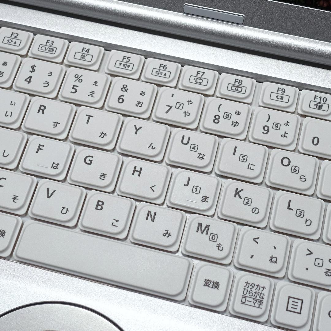 超高速大容量新品ＳＳＤ１ＴＢ搭載✨美品の神速モバイル✨１１世代ｉ５に大容量メモリ