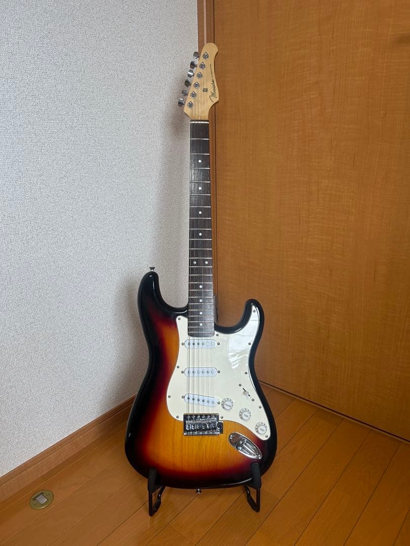 Mavis ストラトキャスタータイプ サンバースト 各部調整済み - メルカリ