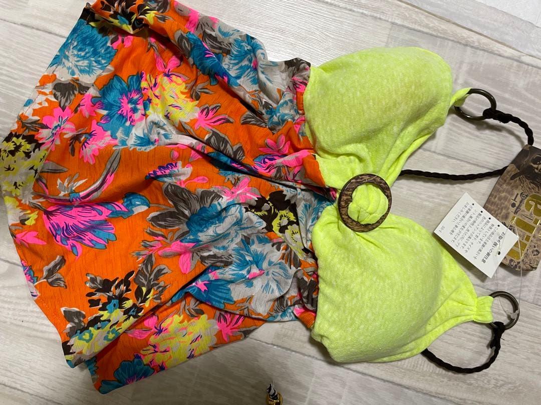 d.i.a. ダイヤ　希少　ギリギリ最終値下げ　花柄　背中開き