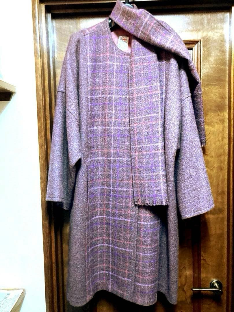 本場アイルランドの高級ブランドAvoca Tweed 手織りの紫のツイードコート 本場アイルランドの高級ブランドAvoca Tweed 手織りの紫のツイード