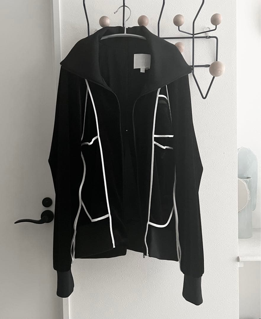 BASEMARK ベロアトップス セール】ビジュー付き ベロアトップス/TOPS（Tシャツ/カットソー