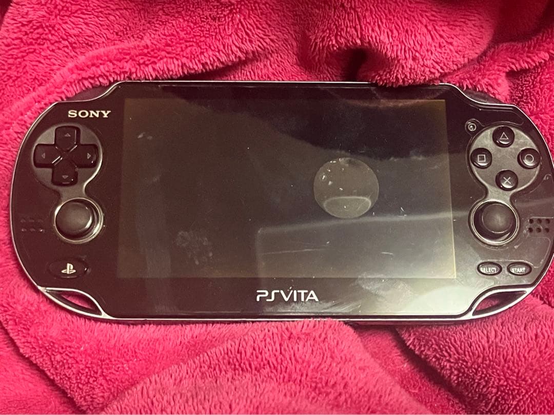 yoshiki　PlayStation®Vita クリスタル・ブラック Amazon.com: PlayStation Vita 3G/Wi‐Fi Model Crystal Black [Japan