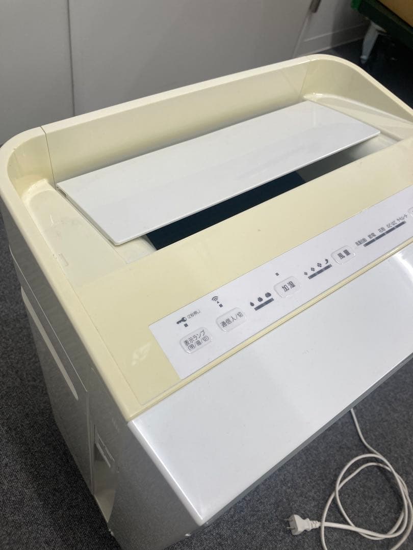 作動チェック済み ダイキン工業 空気清浄加湿器 変色あるため格安