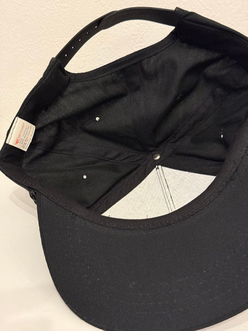 激レア）Apple 刺繍 トラッカーキャップ ロープ付き