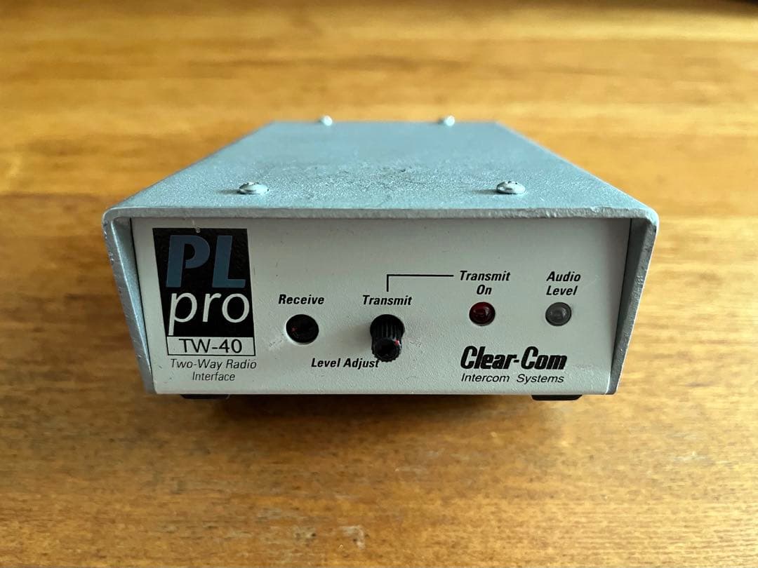 Clear-com TW-40 無線機-クリアカムインターフェイス①