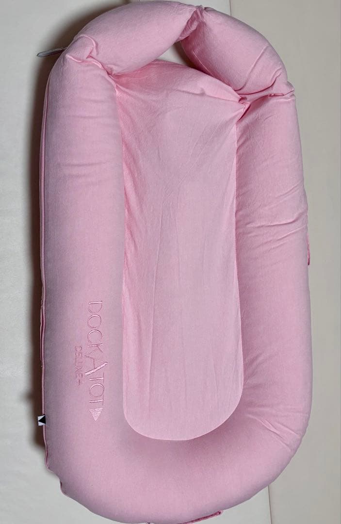 ドッカトット Delux+ブロッサムシャンブレー ドッカトット 公式】Deluxe+ Dock - サンドシャンブレー – DockATot