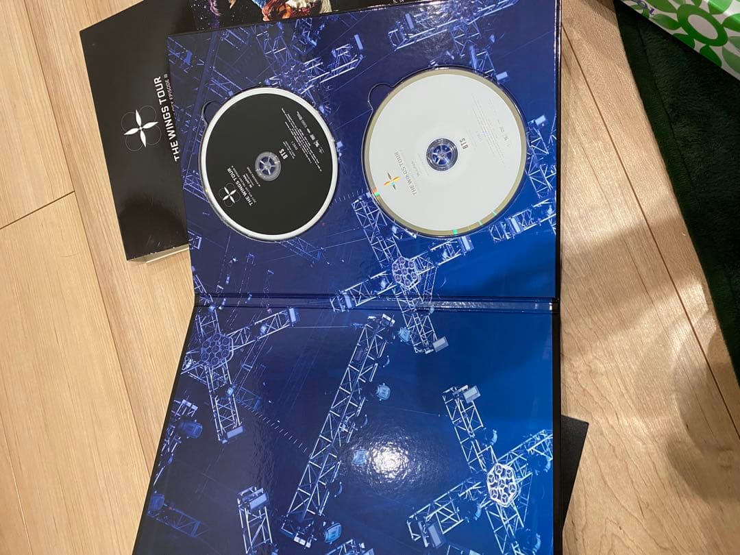 BTS DVD、CDセット - メルカリ