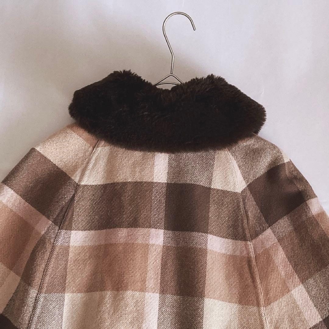 美品 ブルーレーベルクレストブリッジ ファー付きリバーシブルポンチョ