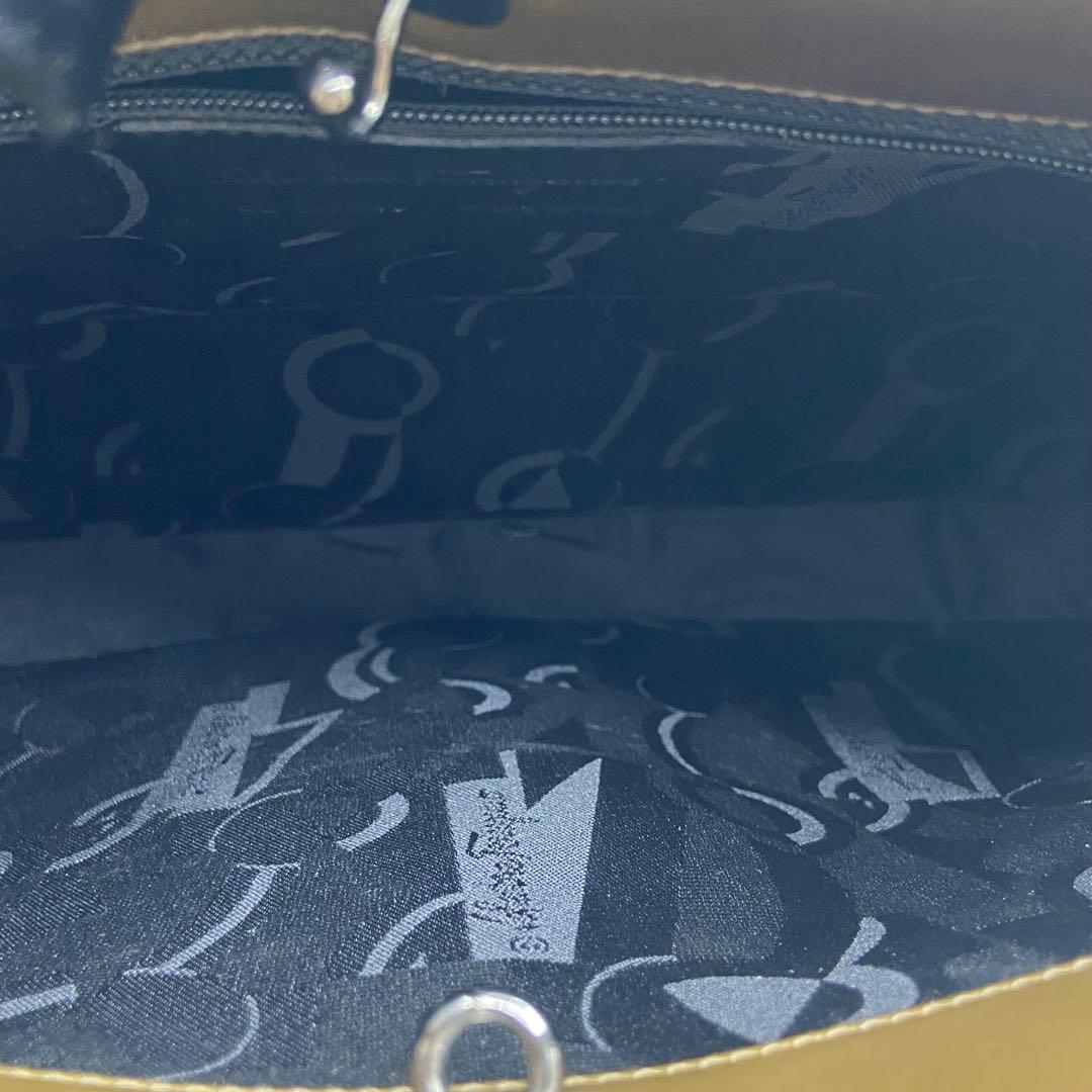 サルヴァトーレフェラガモ ガンチーニ エナメルグラデーションワン