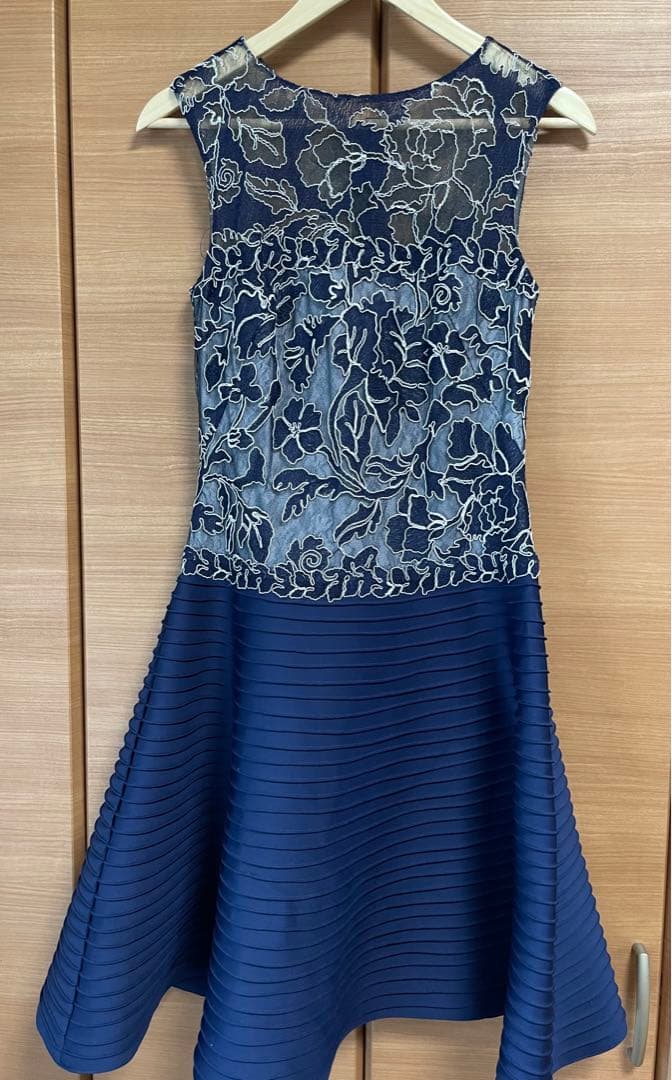 タダシショージ Tadashi shoji ワンピース 4サイズの通販はau PAY