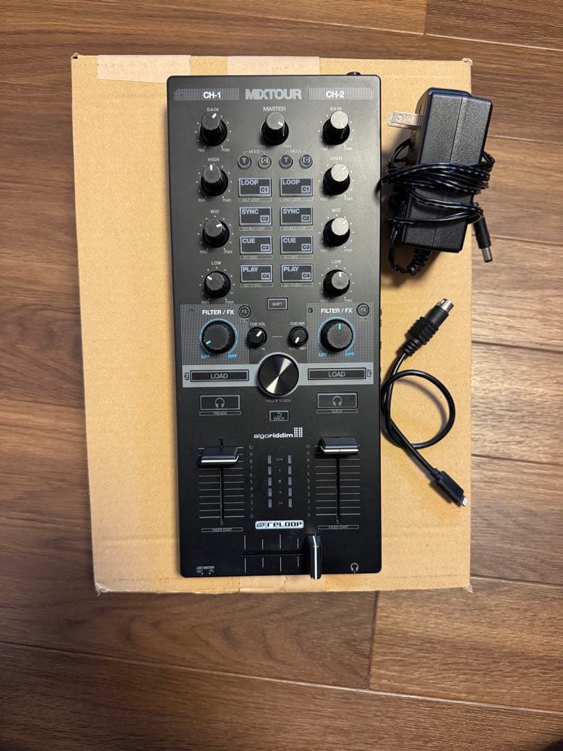 Reloop MIXTOUR DJコントローラー Reloop Mixtour Pro | djay Pro用の超ポータブル、オールインワン4