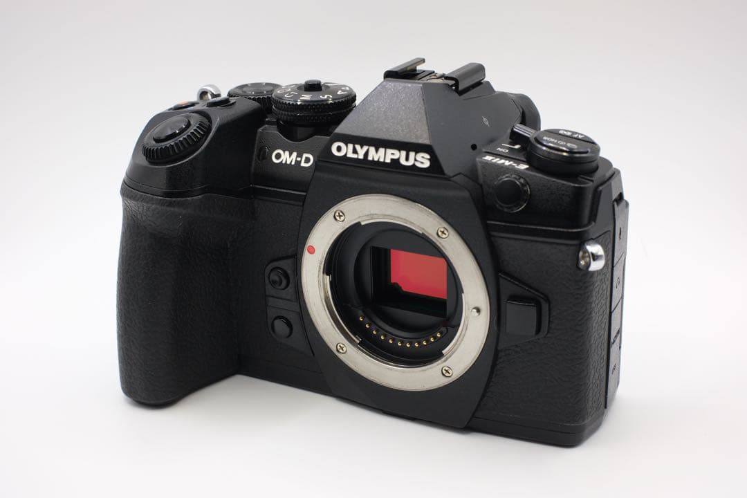 OLYMPUS　ミラーレス一眼カメラ　OM -D E-M1 markII