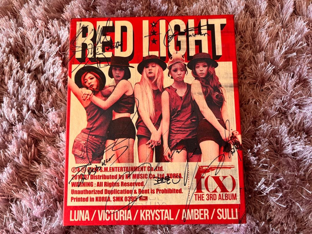 f(x) RED LIGHT サイン入り 3rdアルバム f(♥) Exclusives – [HQ SCANS+DL] f(x) The 3rd Album 'Red Light