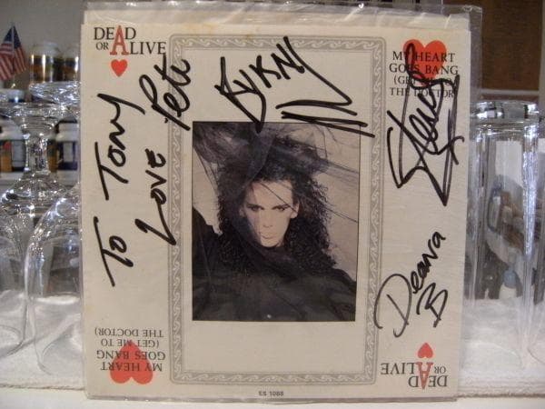 貴重★DEAD OR ALIVE デッドオアアライヴ メンバー全員 直筆サイン Amazon.co.jp: 貴重DEAD OR ALIVE デッドオアアライヴ メンバー全員
