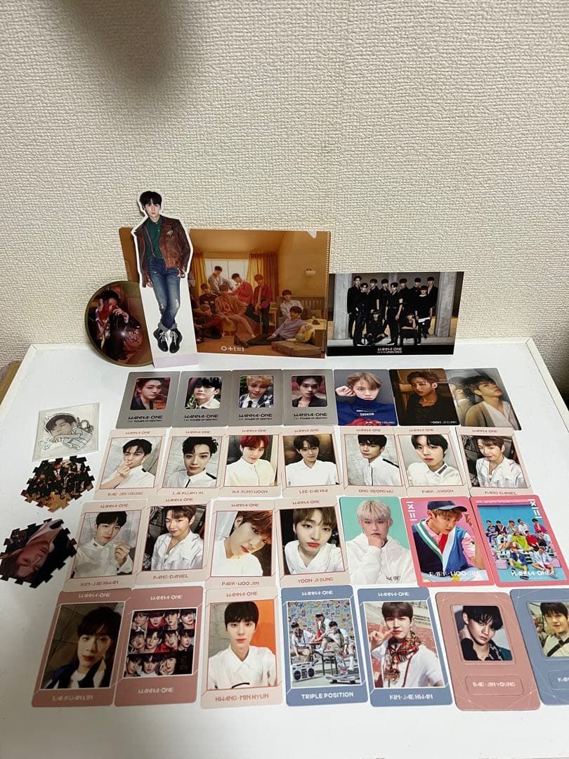 Wanna One CD ペンライト まとめ売り ③ - メルカリ
