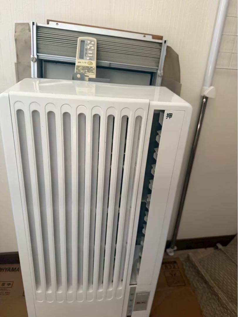 2018年製　Hier JA-16S ウィンドウエアコン 2018年製 Hier JA-16S ウィンドウエアコン