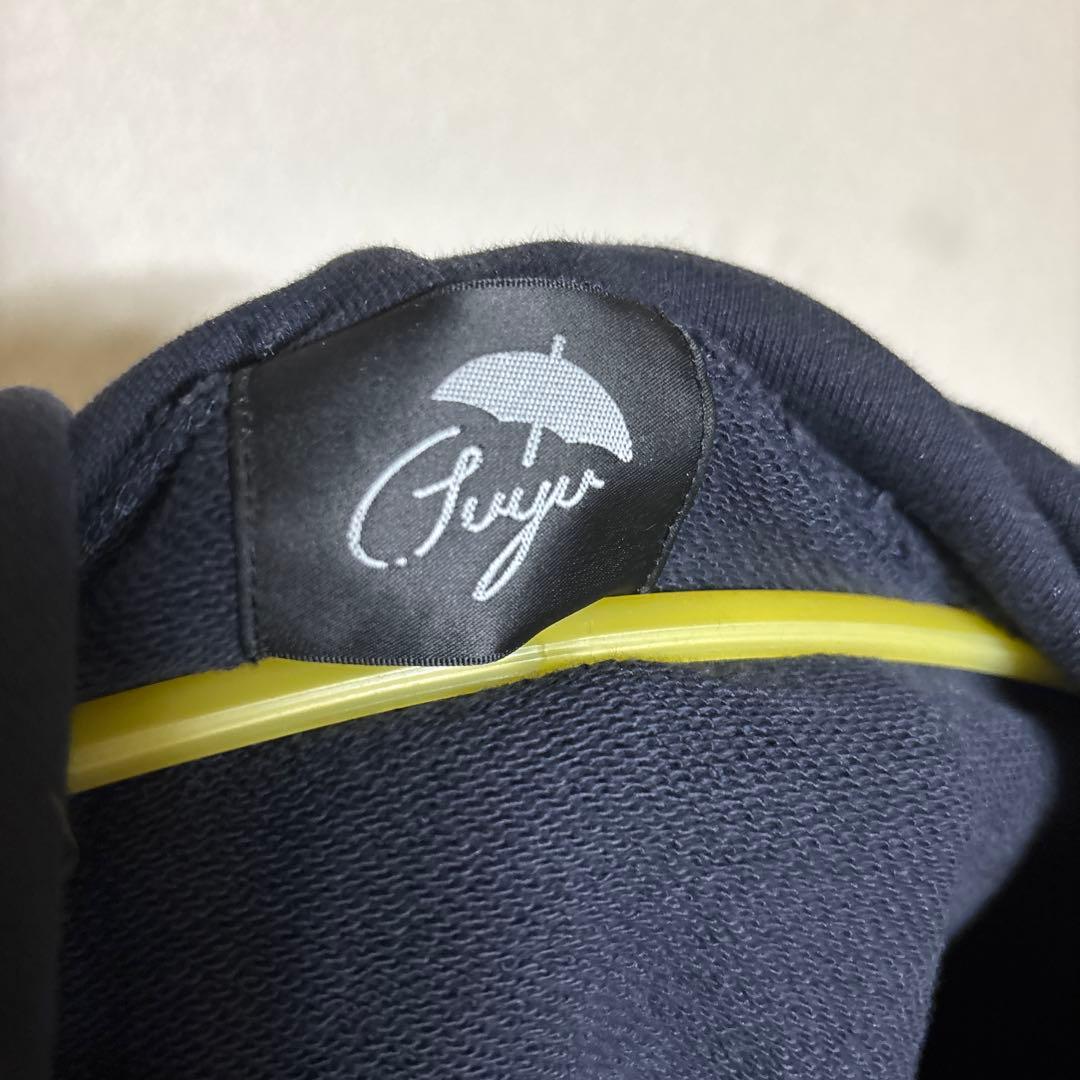 ツユ くらべられっ子 パーカー - メルカリ