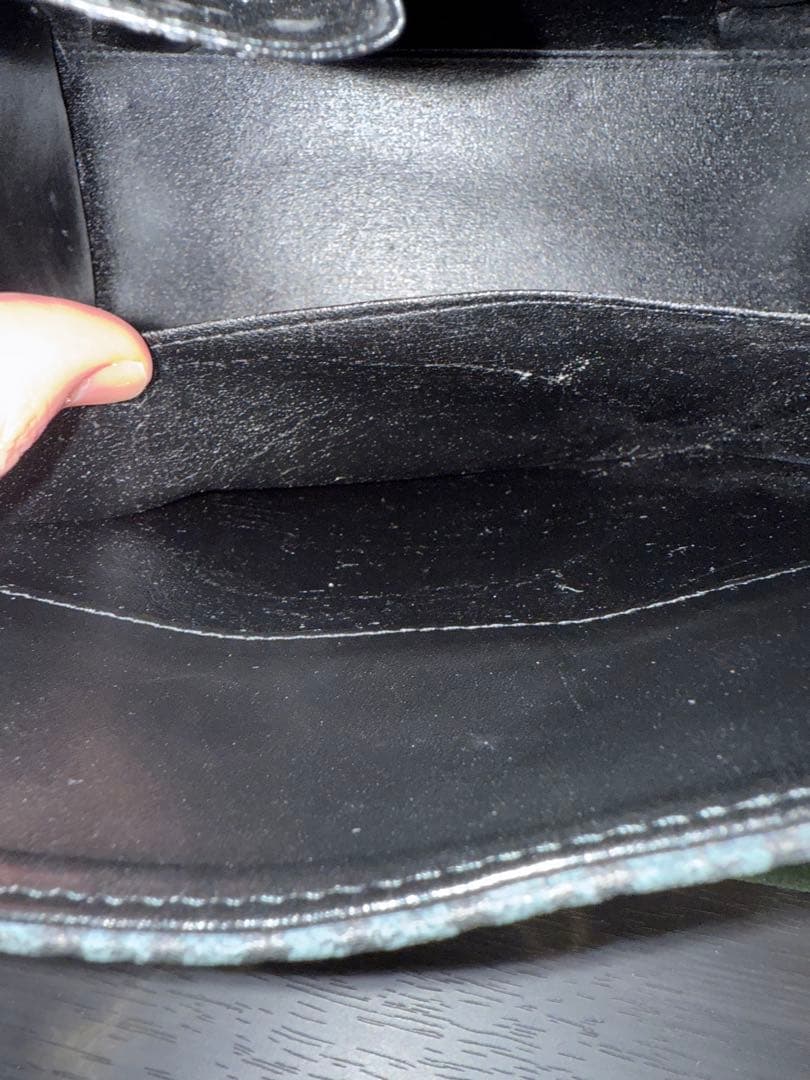 ☆未使用級☆ JRA認定 アザラシ本革 ハンドバッグ 鍵付き 高級感漂う